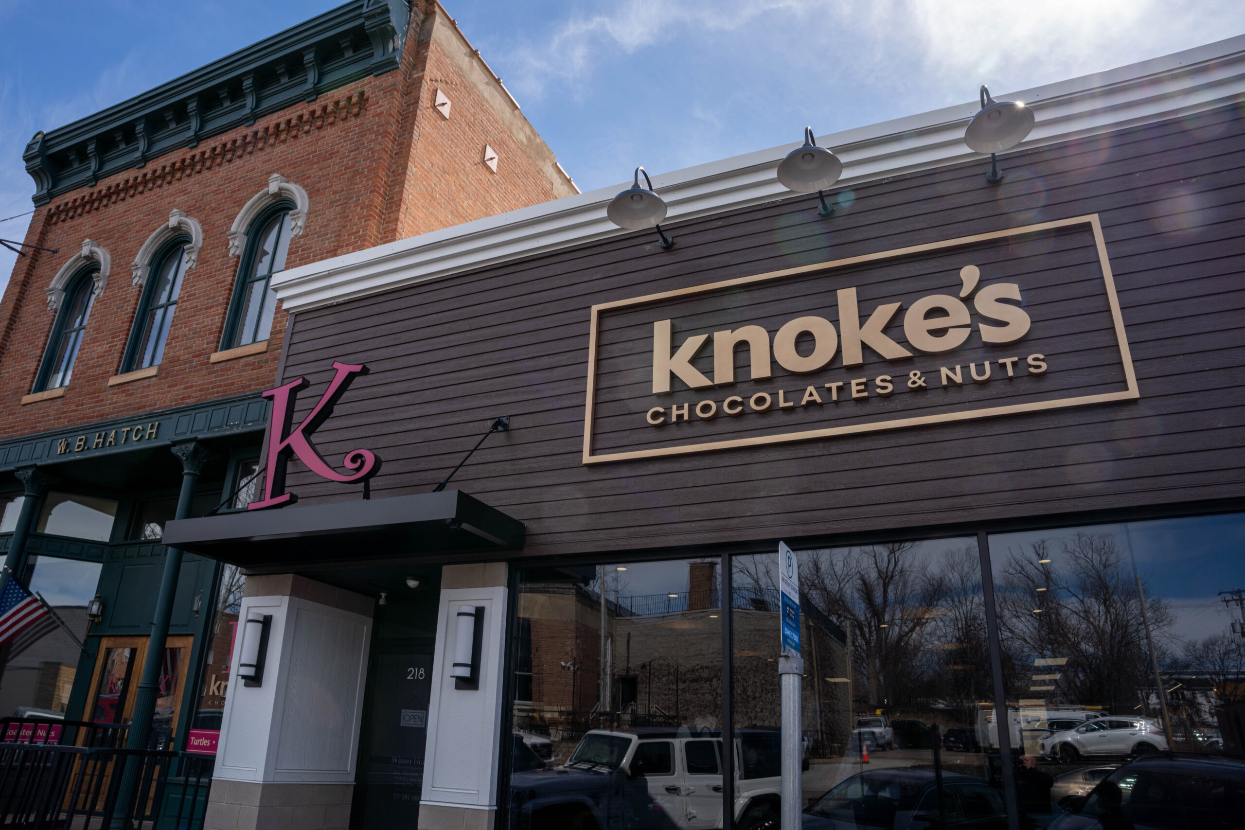 Knoke's Chocolates & Nuts - Hudson WI
